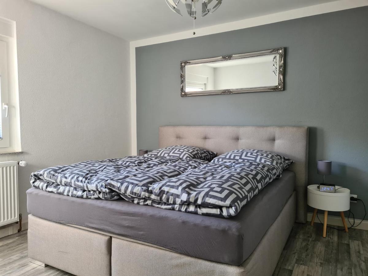 Ferienwohnung Saturn Mülheim an der Ruhr Esterno foto