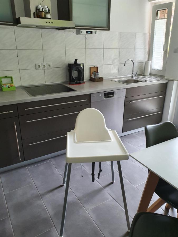 Ferienwohnung Saturn Mülheim an der Ruhr Esterno foto